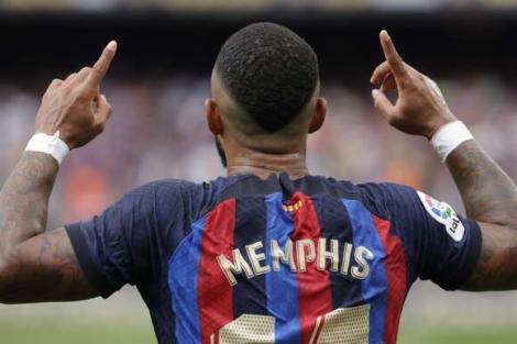 Webaslan on X: Memphis Depay 🦁  / X